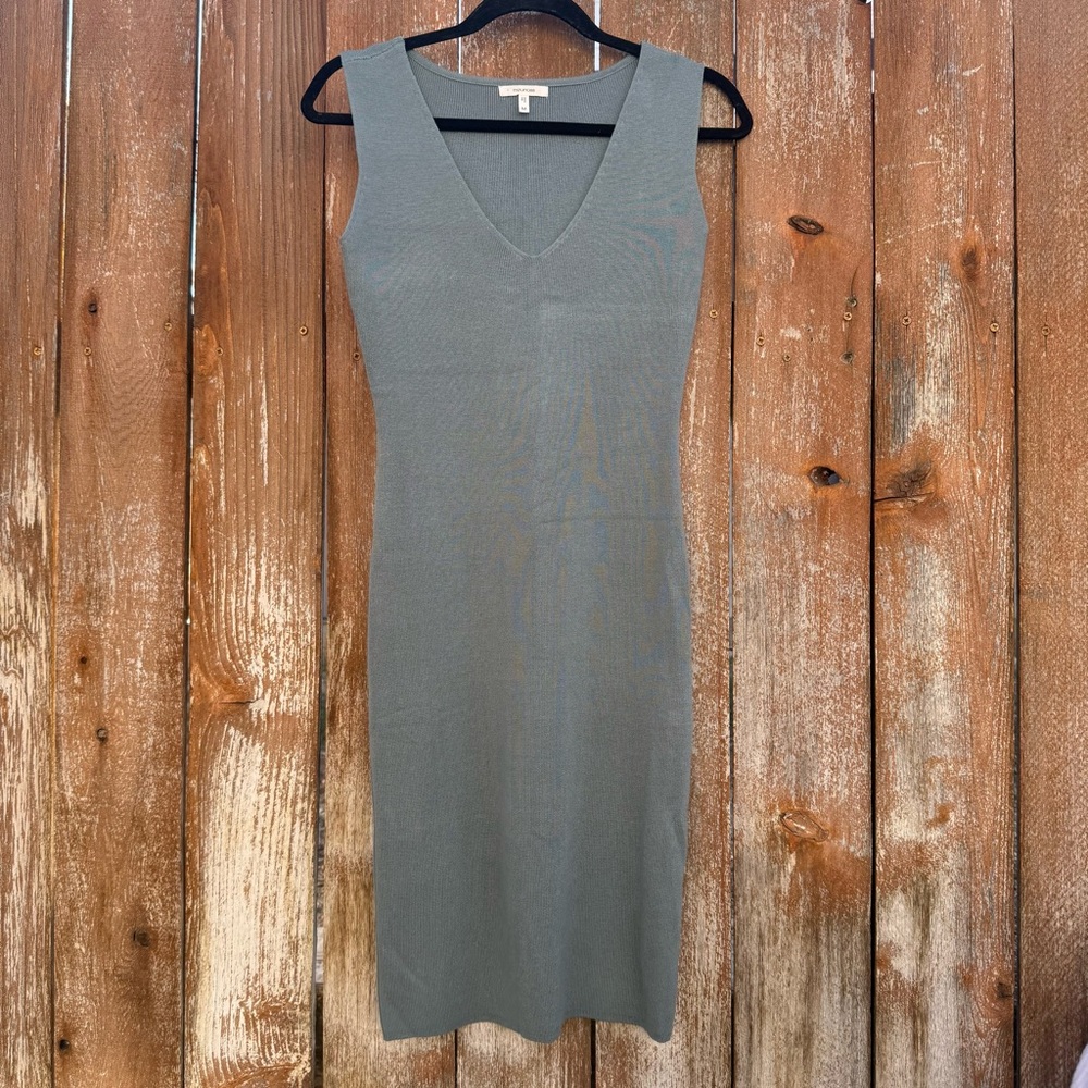 Maurices Blue Gray V-Neck Midi Fitted Sleeveless Sweater Dress Size Medium